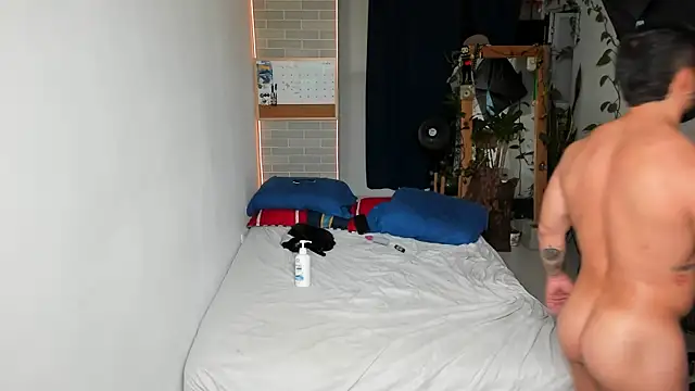 Snapshot of Travis_bakers chatting on February 16, 4:53 am Travis bakers online show from February 16, 4:53 am