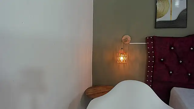 Snapshot of angela_nix chatting on December 16, 3:06 pm angela nix online show from December 16, 3:06 pm