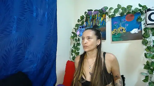 Snapshot of Leyla_Horny_Bg chatting on June 16, 12:02 am Leyla Horny Bg online show from June 16, 12:02 am