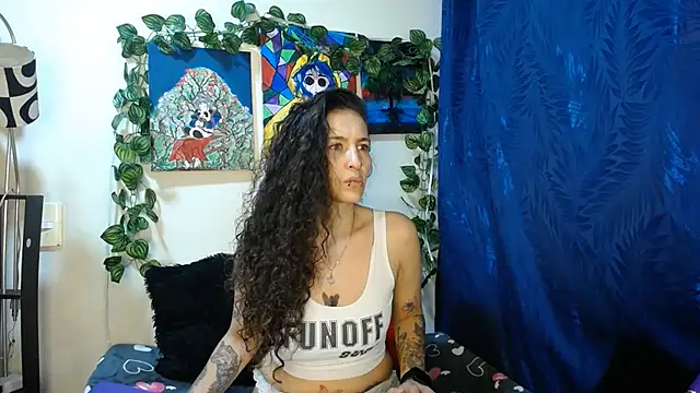 Snapshot of Leyla_Horny_Bg chatting on July 9, 11:20 pm Leyla Horny Bg online show from July 9, 11:20 pm