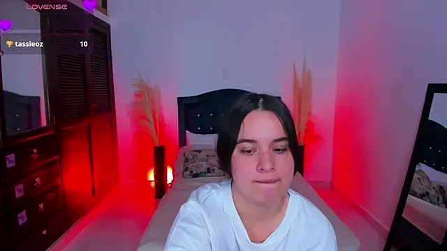 lizi dolly online show from December 19, 10:53 pm