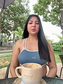 licky lu online show from April 10, 4:23 pm