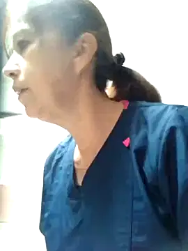 Snapshot of MARYQUANT chatting on November 8, 4:18 pm MARYQUANT online show from November 8, 4:18 pm