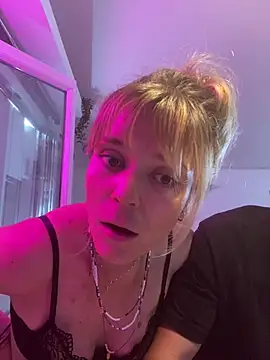 Potofeu34 online show from April 18, 10:52 am