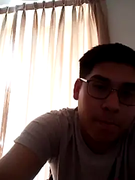 estudiante69 online show from November 26, 2:29 pm