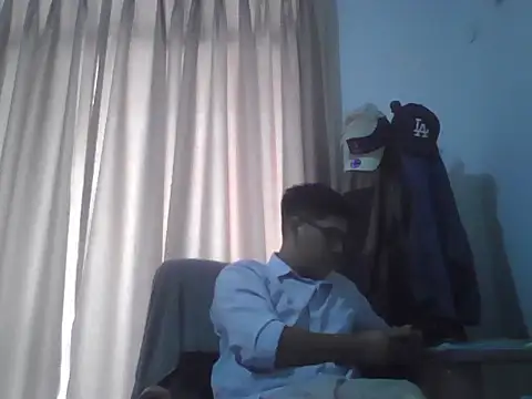 estudiante69 online show from February 16, 8:05 pm