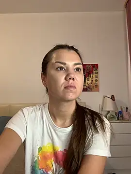 Snapshot of MiraMiss chatting on September 28, 7:25 am MiraMiss online show from September 28, 7:25 am