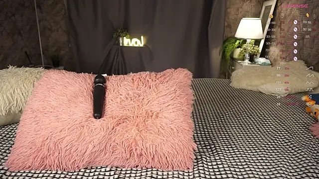 Snapshot of DorisHalsted chatting on December 9, 2:34 am DorisHalsted online show from December 9, 2:34 am