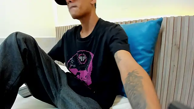 Snapshot of Billy_zander chatting on December 9, 4:58 pm Billy zander online show from December 9, 4:58 pm