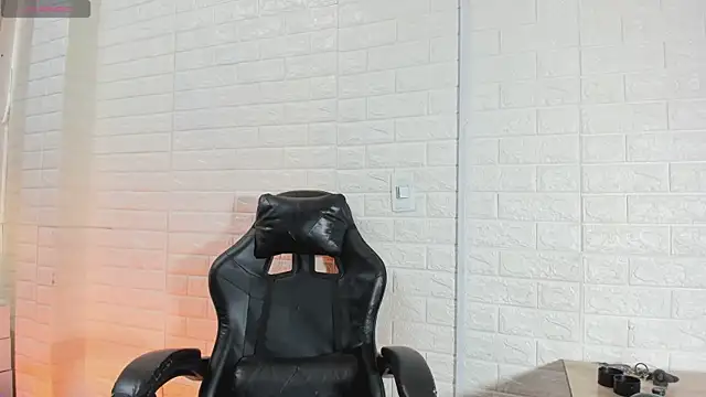 sweet kitty0110 online show from March 14, 7:52 pm