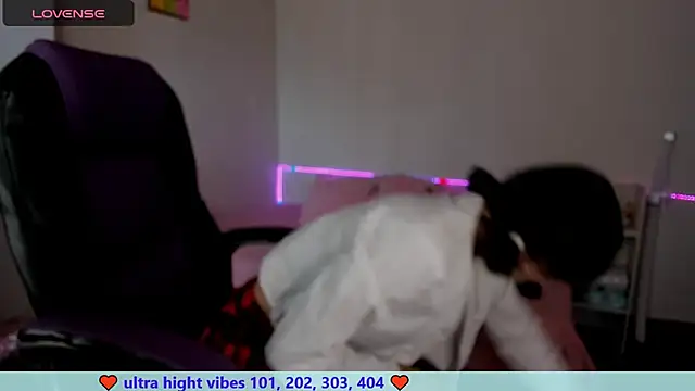 aiko mori online show from December 13, 8:15 pm