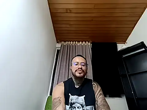 Nicky smith   online show from December 2, 4:42 am