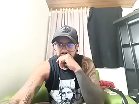 Nicky smith   online show from December 5, 11:18 pm