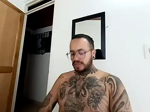 Nicky smith   online show from December 6, 2:24 am