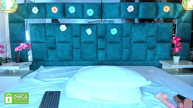 valtira nova online show from January 7, 7:16 pm