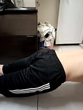 Snapshot of chiata410 chatting on September 10, 11:32 am chiata410 online show from September 10, 11:32 am