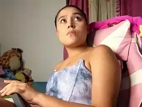 Snapshot of Sweet_xuee18 chatting on March 6, 1:58 am Sweet xuee18 online show from March 6, 1:58 am