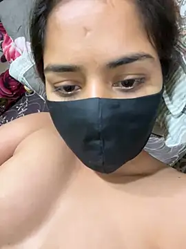 Snapshot of Black_Glow chatting on December 9, 10:32 am Black Glow online show from December 9, 10:32 am