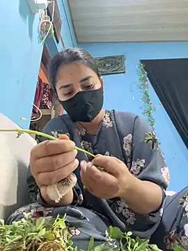 Snapshot of Black_Glow chatting on January 23, 4:41 am Black Glow online show from January 23, 4:41 am