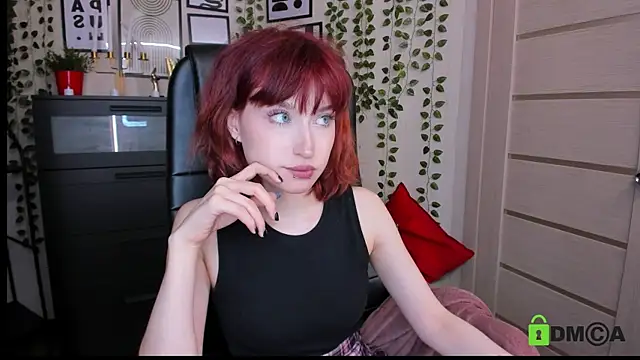 Snapshot of ElizaNik_ chatting on June 23, 10:30 pm ElizaNik online show from June 23, 10:30 pm