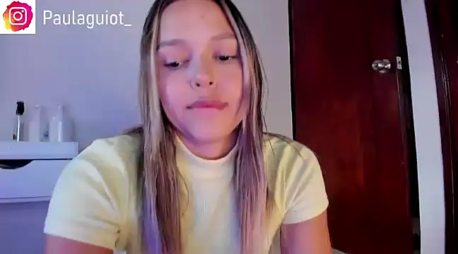 Snapshot of Cami_hunter_ chatting on February 25, 7:58 pm Cami hunter  online show from February 25, 7:58 pm