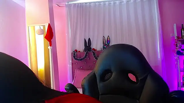 frreeya online show from January 7, 9:14 pm