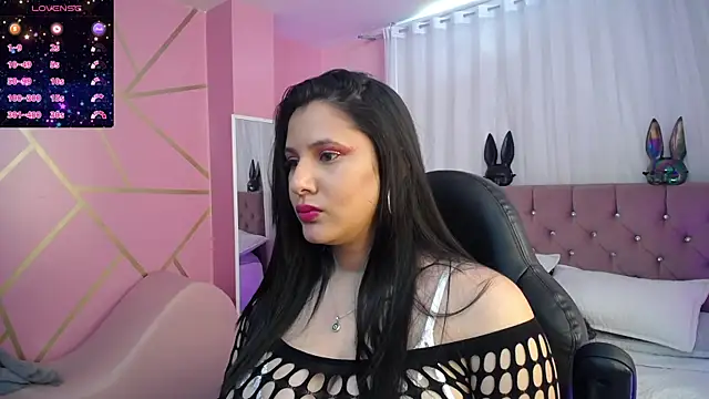 frreeya online show from January 28, 9:50 pm