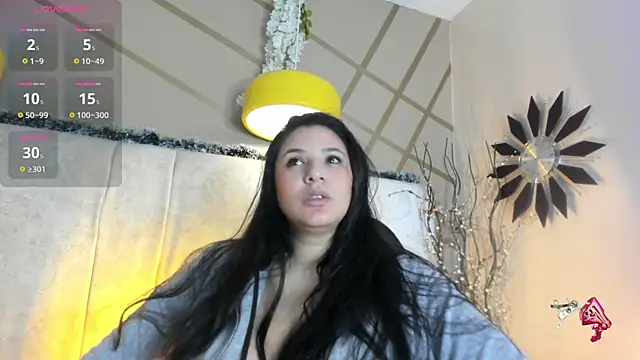 frreeya online show from January 7, 1:02 pm