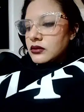 Snapshot of frreeya chatting on February 17, 9:21 pm frreeya online show from February 17, 9:21 pm