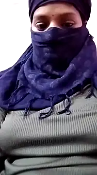 Snapshot of Shivani_Tivari chatting on December 5, 3:17 pm Shivani Tivari online show from December 5, 3:17 pm