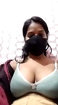 Shivani Tivari online show from December 26, 9:22 am