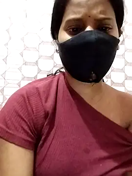 Snapshot of Shivani_Tivari chatting on February 10, 6:24 pm Shivani Tivari online show from February 10, 6:24 pm