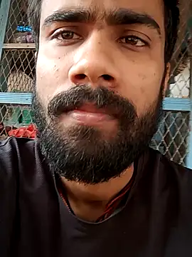 Snapshot of Skinny_Bigass_23 chatting on February 17, 7:15 am Skinny Bigass 23 online show from February 17, 7:15 am