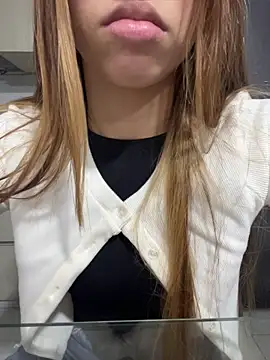 Aaliyah Salma online show from May 24, 12:04 am