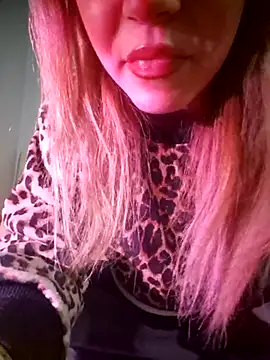 SUSELLAM1 online show from March 8, 7:42 pm