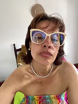 Snapshot of Goddess-Love- chatting on February 4, 6:27 pm Goddess-Love- online show from February 4, 6:27 pm