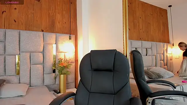 Saori newman online show from September 16, 11:55 am