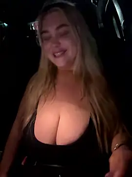 blairbella online show from January 15, 7:39 pm