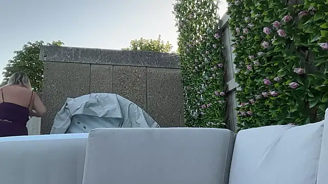 blairbella online show from May 25, 6:58 pm