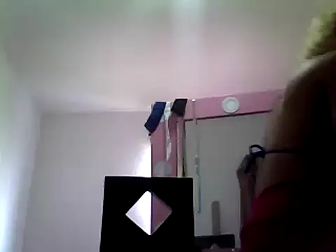 Snapshot of ariana_crazzy chatting on February 8, 5:18 pm ariana crazzy online show from February 8, 5:18 pm