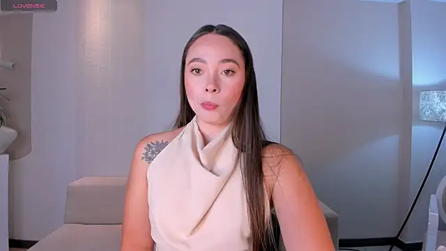 AlinaKravitz online show from April 12, 3:50 pm