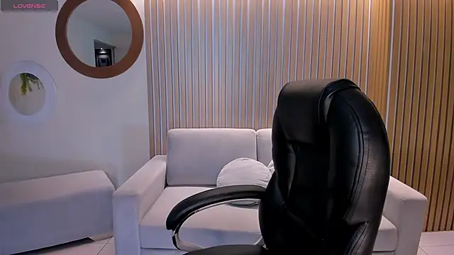 AlinaKravitz online show from April 15, 7:21 pm