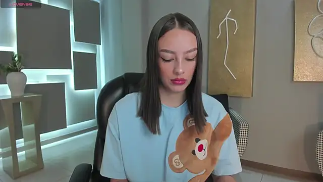 KaiaFerreira online show from December 3, 12:25 pm