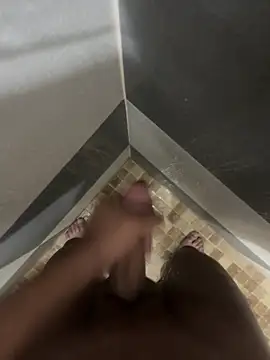 Snapshot of mylovetr1 chatting on March 15, 4:13 am mylovetr1 online show from March 15, 4:13 am