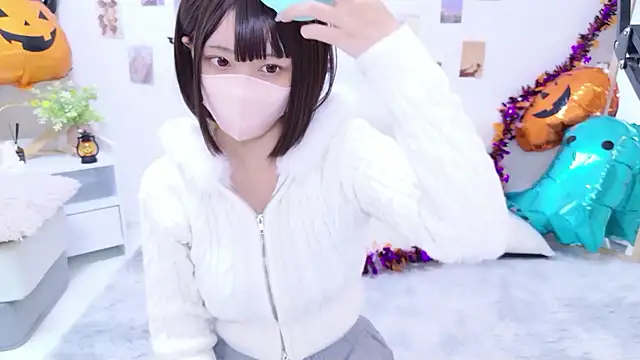 aki zzz online show from October 28, 7:27 pm