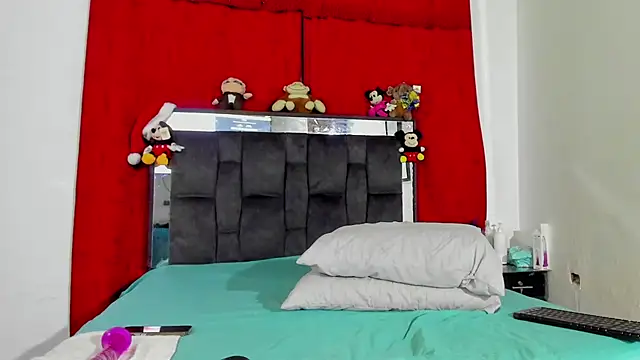 chloe vasquez710 online show from January 4, 11:38 pm