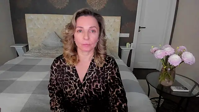 AllisonWilliams online show from November 12, 4:40 pm