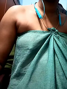 Snapshot of Tamillminnal chatting on January 12, 6:05 pm Tamillminnal online show from January 12, 6:05 pm