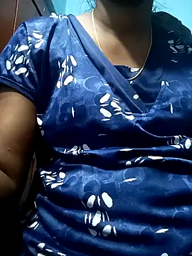 Snapshot of Tamillminnal chatting on February 3, 2:45 pm Tamillminnal online show from February 3, 2:45 pm