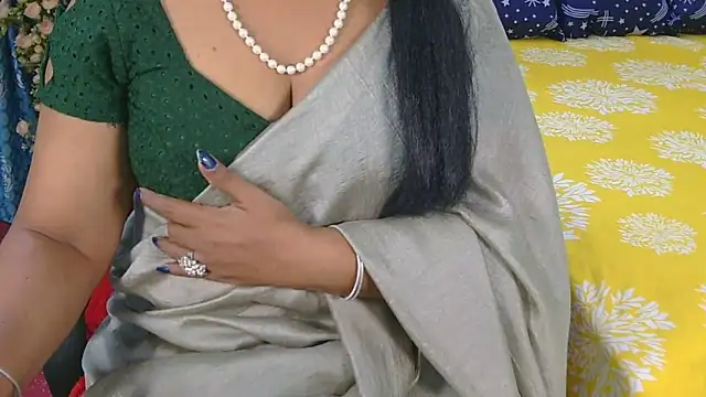 Snapshot of indian_anu_mallu chatting on June 29, 12:05 pm indian anu mallu online show from June 29, 12:05 pm